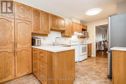 kitchen - 14 - 27 Pine Needles Court, Ottawa, ON - Indoor Photo Showing Kitchen