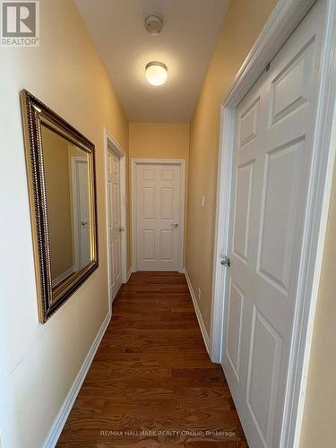 Unit hallway to bedrooms and main bath - 401 - 205 Bolton Street, Ottawa, ON - Indoor Photo Showing Other Room