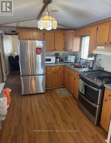 232 - 8845 Lundy'S Lane, Niagara Falls (Ascot), ON - Indoor Photo Showing Kitchen