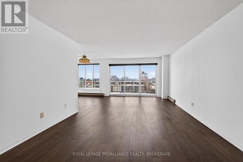 1006 - 257 Bath Road, Kingston (West Of Sir John A. Blvd), ON - Indoor