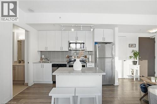 550 North Service Road Unit# 801, Grimsby, ON - Indoor Photo Showing Kitchen With Upgraded Kitchen