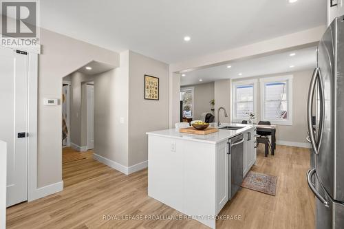 40 Elm Street, Gananoque, ON - Indoor Photo Showing Kitchen