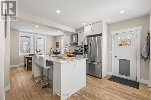 40 Elm Street, Gananoque, ON - Indoor Photo Showing Kitchen With Upgraded Kitchen