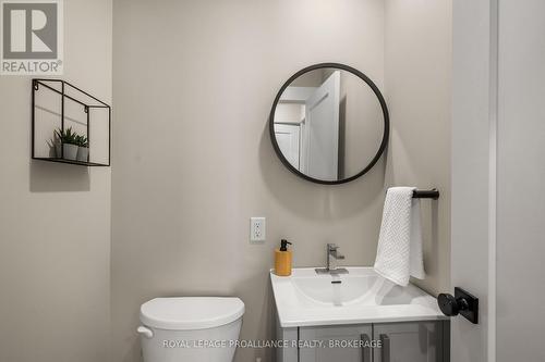 40 Elm Street, Gananoque, ON - Indoor Photo Showing Bathroom