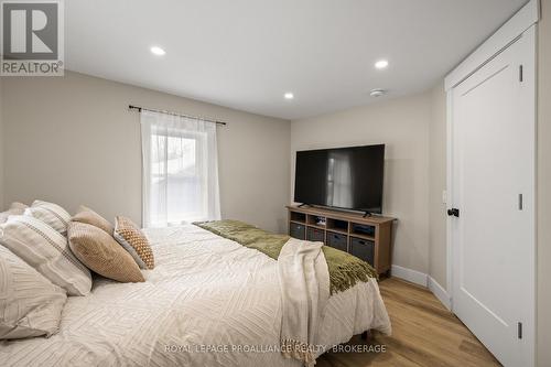 40 Elm Street, Gananoque, ON - Indoor Photo Showing Bedroom