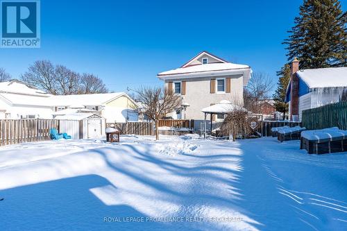 40 Elm Street, Gananoque, ON - Outdoor