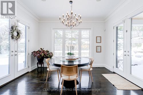 1389 Weaver Avenue, Oakville, ON - Indoor Photo Showing Dining Room