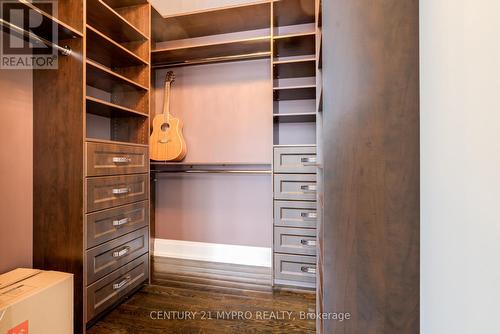 1389 Weaver Avenue, Oakville, ON - Indoor