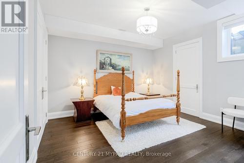 1389 Weaver Avenue, Oakville, ON - Indoor Photo Showing Bedroom