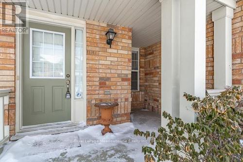 1637 Stover Crescent, Milton (Cl Clarke), ON - Outdoor With Exterior