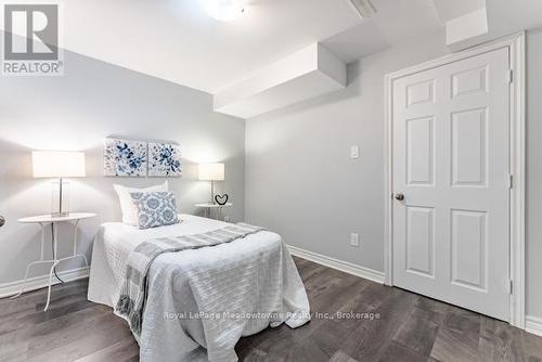 1637 Stover Crescent, Milton (Cl Clarke), ON - Indoor Photo Showing Bedroom