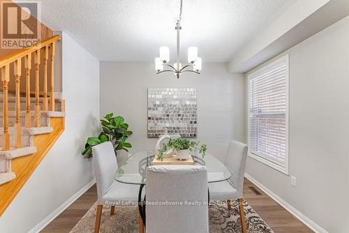 1637 Stover Crescent, Milton (Cl Clarke), ON - Indoor Photo Showing Dining Room