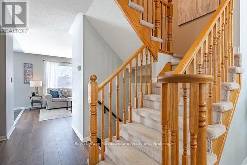 1637 Stover Crescent, Milton (Cl Clarke), ON - Indoor Photo Showing Other Room