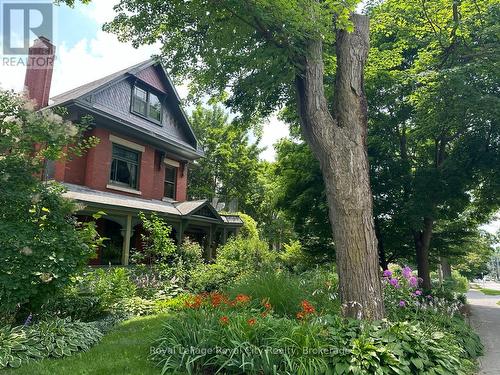 80 London Road W, Guelph (Exhibition Park), ON - Outdoor