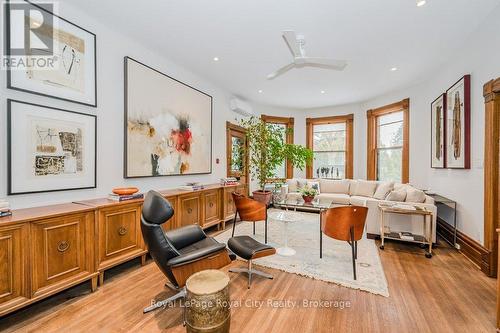 Family Room - 80 London Road W, Guelph (Exhibition Park), ON - Indoor