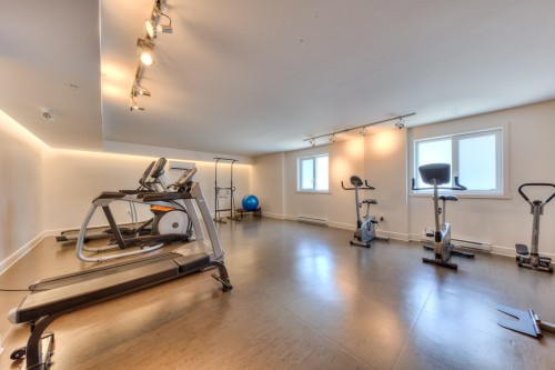 Salle d'exercice - 406-150 Rue Sherbrooke E., Montréal (Ville-Marie), QC - Indoor Photo Showing Gym Room