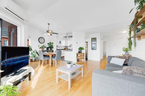 Salon - 301-190 Rue Parent, Longueuil (Greenfield Park), QC - Indoor Photo Showing Living Room