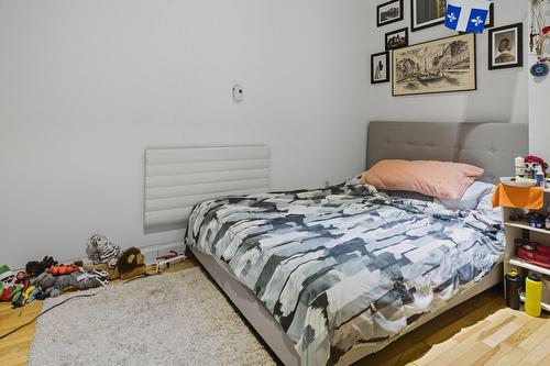Chambre à coucher - 2457  - 2459 Rue Monsabré, Montréal (Mercier/Hochelaga-Maisonneuve), QC - Indoor Photo Showing Bedroom