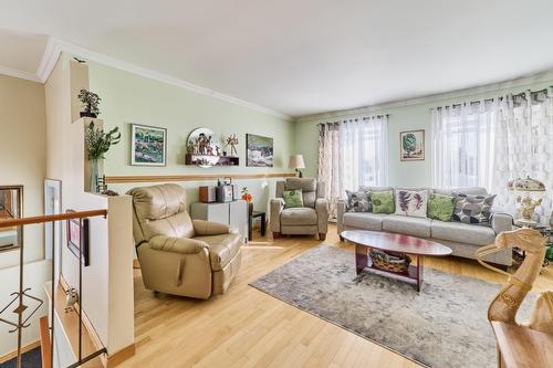 Salon - 658 Rue Rabelais, Saguenay (Chicoutimi), QC - Indoor Photo Showing Living Room