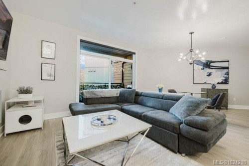 201-606 Speed Ave, Victoria, BC - Indoor Photo Showing Living Room