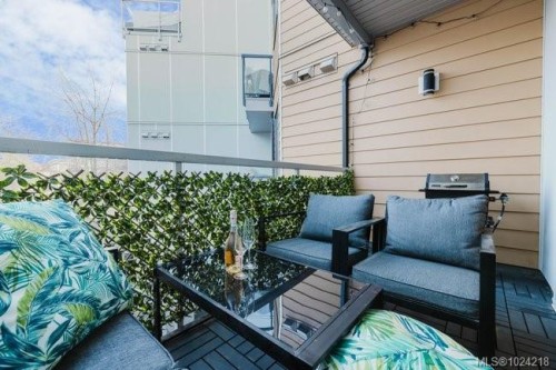 201-606 Speed Ave, Victoria, BC - Outdoor With Exterior