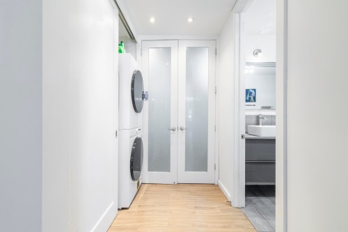 Salle de lavage - 1374 Rue Logan, Montréal (Ville-Marie), QC - Indoor Photo Showing Laundry Room