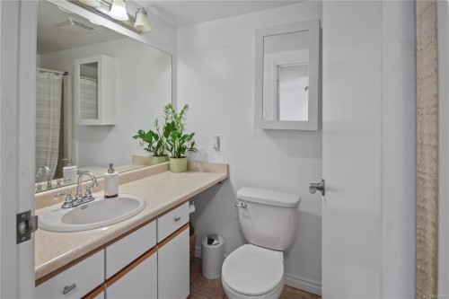 309-30 Cavan St, Nanaimo, BC - Indoor Photo Showing Bathroom