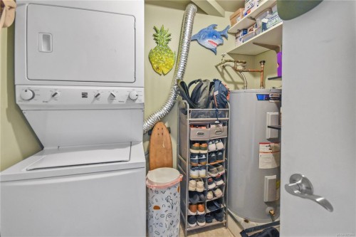 309-30 Cavan St, Nanaimo, BC - Indoor Photo Showing Laundry Room