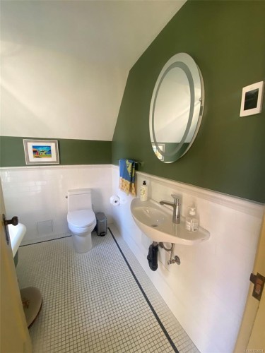 903 Humboldt St, Victoria, BC - Indoor Photo Showing Bathroom