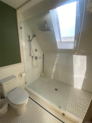 903 Humboldt St, Victoria, BC - Indoor Photo Showing Bathroom