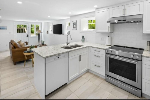 903 Humboldt St, Victoria, BC - Indoor Photo Showing Kitchen With Double Sink