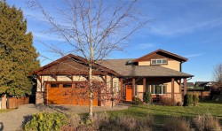 9173 Basswood Rd  North Saanich, BC V8L 3W8