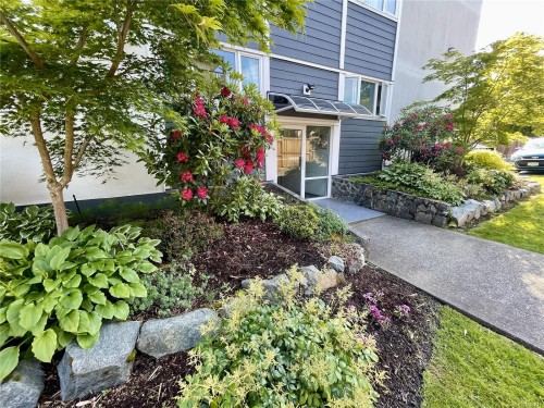 359-2930 Washington Ave, Victoria, BC - Outdoor