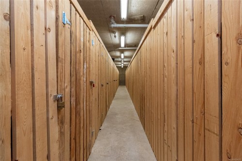 109-797 Tyee Rd, Victoria, BC - Indoor Photo Showing Other Room