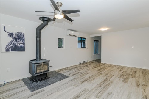 170 Thomas Rd, Salt Spring, BC 