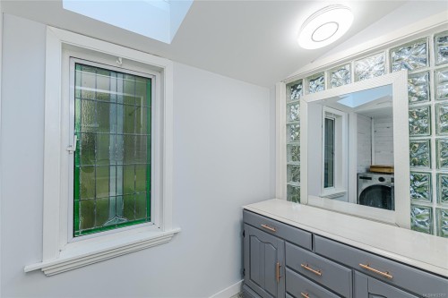 170 Thomas Rd, Salt Spring, BC 