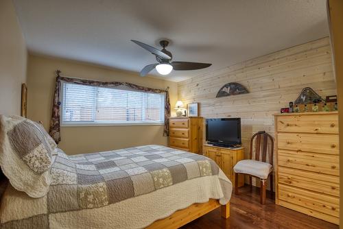 140 Heron Drive, Penticton, BC - Indoor Photo Showing Bedroom