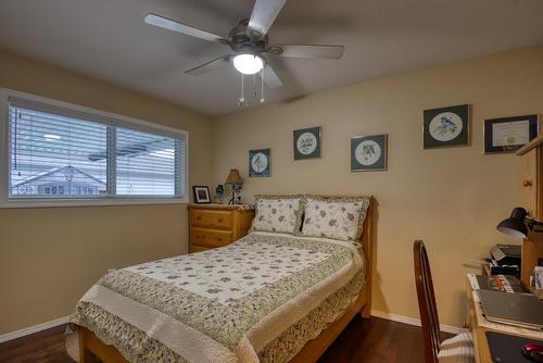 140 Heron Drive, Penticton, BC - Indoor Photo Showing Bedroom