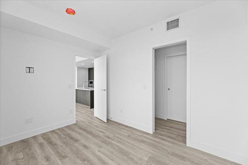 3307-1626 Water Street, Kelowna, BC - Indoor Photo Showing Other Room