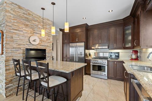 Cuisine - 22 Rue Des Gemmes, Sainte-Marguerite-Du-Lac-Masson, QC - Indoor Photo Showing Kitchen With Upgraded Kitchen