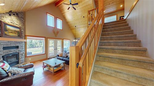 22-6324 Laurier Avenue, Wardner, BC - Indoor With Fireplace