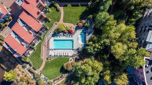 13-3756 Lakeshore Road, Kelowna, BC - Outdoor