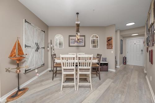 213-3550 Woodsdale Road, Lake Country, BC - Indoor Photo Showing Dining Room