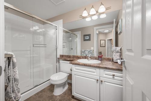 213-3550 Woodsdale Road, Lake Country, BC - Indoor Photo Showing Bathroom