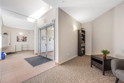 213-3550 Woodsdale Road, Lake Country, BC - Indoor Photo Showing Other Room