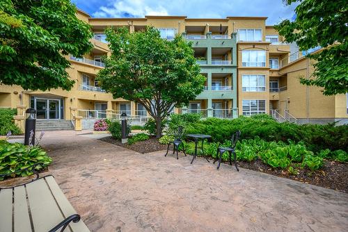 213-3550 Woodsdale Road, Lake Country, BC - Outdoor With Facade