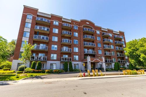 405-5220 Boul. des Sources  Montréal (Pierrefonds-Roxboro), QC H8Z 3M3