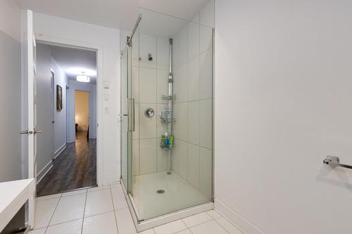 Salle de bains - 33A Av. Sauriol, Laval (Laval-Des-Rapides), QC - Indoor Photo Showing Bathroom