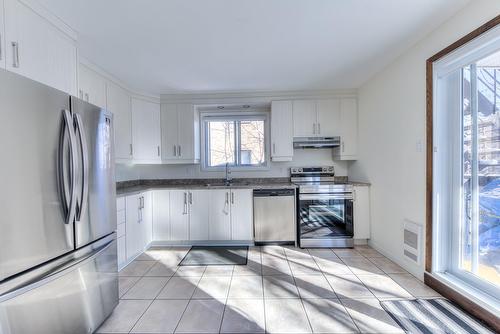 Cuisine - 3246  - 3250 Boul. Notre-Dame, Laval (Chomedey), QC - Indoor Photo Showing Kitchen
