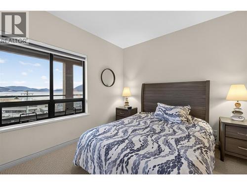 571 6 Street Ne Unit# 302, Salmon Arm, BC - Indoor Photo Showing Bedroom